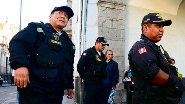 Serenos piden que se les dé estabilidad en municipio de Arequipa
