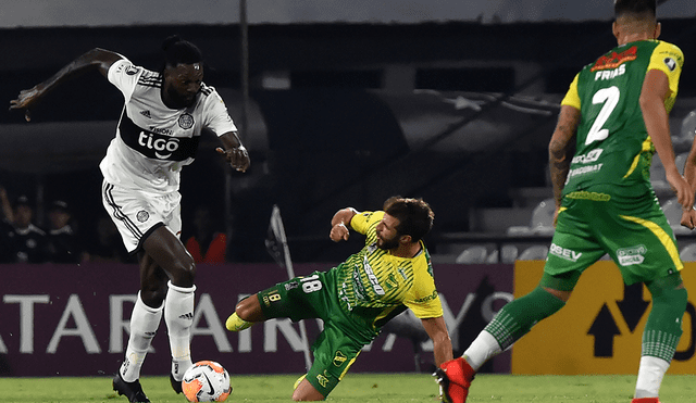 Club Olimpia de Paraguay rescindió contrato de Emmanuel Adebayor. (FOTO: AFP).