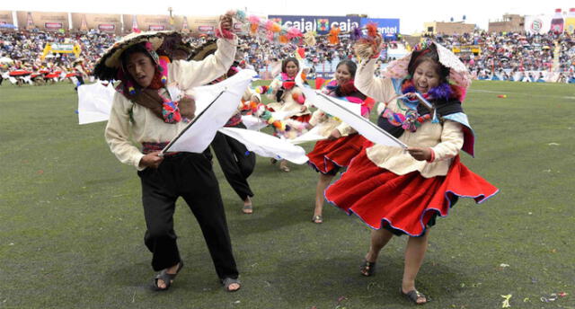 Agrupaciones se alistan para concurso de danzas originarias.