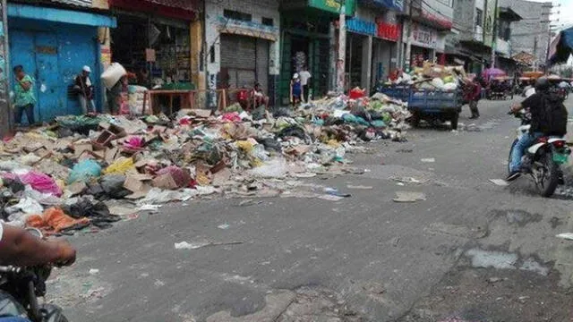 Iquitos: basura pestilente inunda las calles de Belén