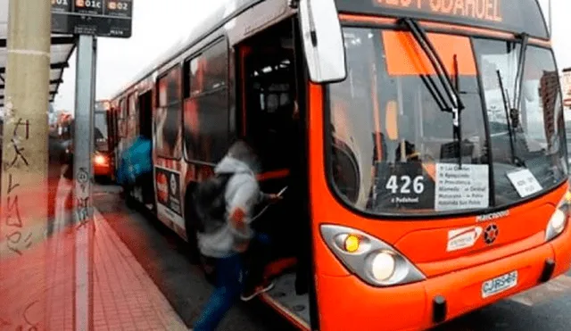 El conductor pidió al pasajero que se ponga la mascarilla y fue atacado brutalmente. (Foto: Difusión)