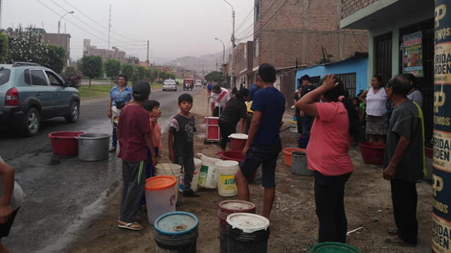 Aniego SJL: vecinos padecen en su quinto día sin agua potable [FOTOS]
