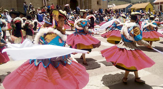 Wifalas de Muñani ganó concurso de danzas en fiesta de la Candelaria