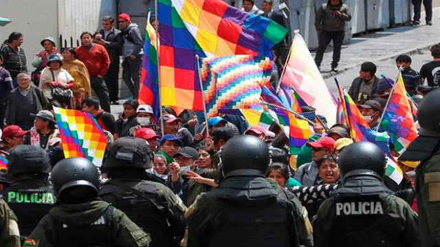 Miles de ciudadanos han marchado contra el Gobierno interino en Bolivia. Foto: EFE