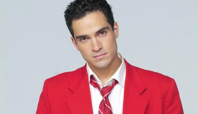 Alfonso Herrera saltó a la fama por interpretar a Miguel Arango en la telenovela Rebelde de Televisa. (Foto: LatinPop Brasil)