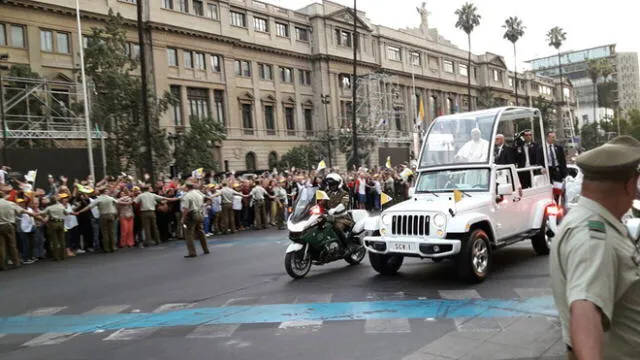 Papa Francisco: peruanos en Santiago emocionados con su llegada