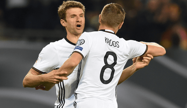 Toni Kroos y Thomas Muller fueron compañeros en la Alemania campeona del mundo en el 2014. Foto: EFE.