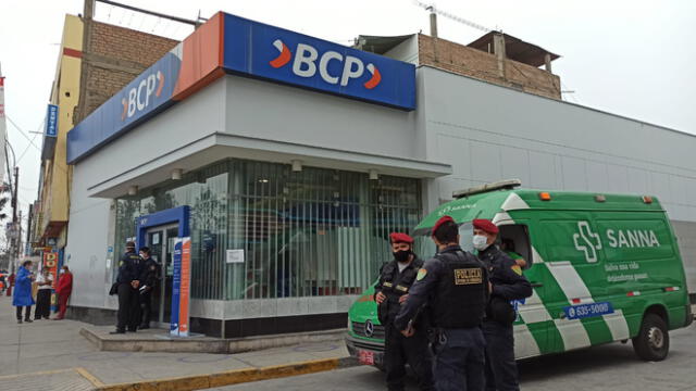 Policía Nacional detuvo a 7 de los 8 delincuentes que asaltaron en agencia del BCP. Foto: Karla Cruz / URPI -GLR.