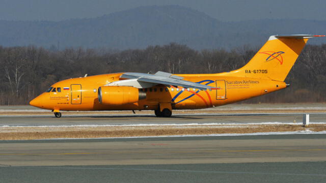 Rusia: Avión se estrella con 71 personas a bordo
