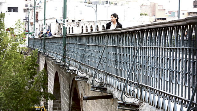 Arequipa: Pilares y cornisas del puente Bolognesi se están erosionando 