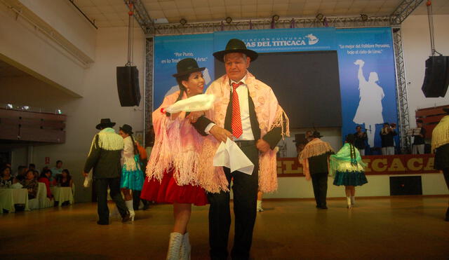 Música y danza en Brisasdel Titicaca