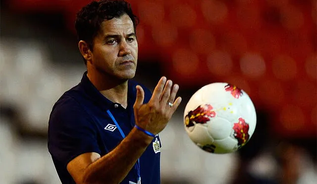 Daniel Ahmed asume el cargo de técnico en Alianza Lima tras la salida de Mario Salas. Foto: AFP