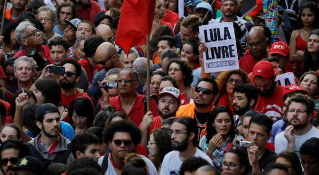 EN VIVO | Bolsonaro pide “no dar munición al canalla que está libre” y Lula da Silva le responde 