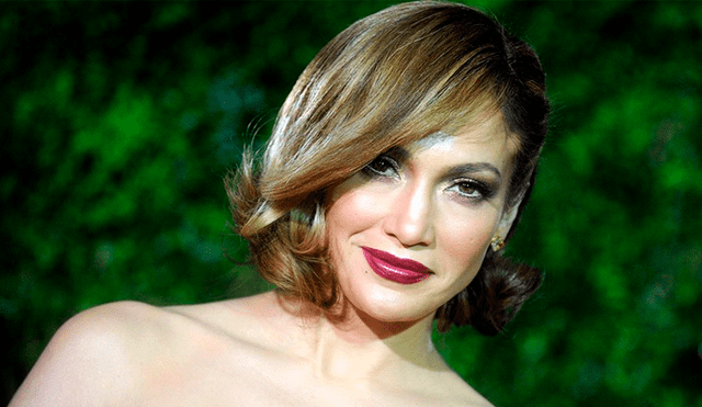 Jennifer Lopez y sus increíbles looks en alfombras rojas. (Foto: Internet)