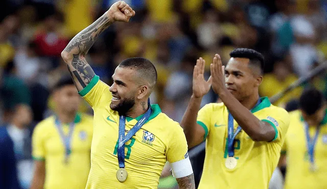 Dani Alves - Brasil