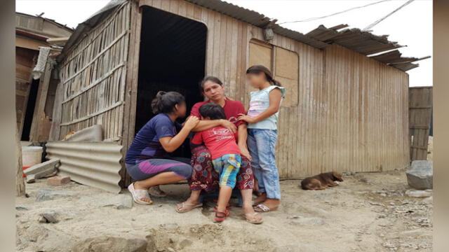 Rocío Capcha junto a tres de los cuatro hijos que no puede mantener durante la cuarentena por su condición de salud. Foto: Difusión.