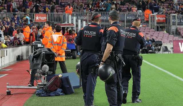 Los Mossos d'Esquadra (policía catalana) estarán a cargo de la seguridad del Clásico. Crédito: Diario Sport