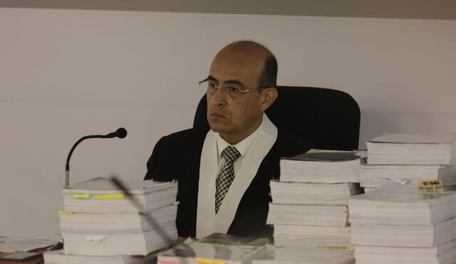 El magistrado Víctor Zúñiga es quien dirige la diligencia. Foto: John Reyes / La República