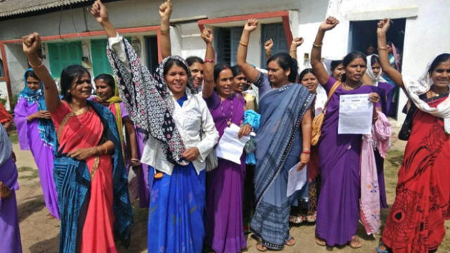 Mujeres de la India marcharon por derechos laborales en una ‘marea rosada’ [VIDEO]