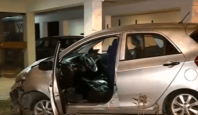 Surco: conductor se queda dormido e impacta vehículo contra vivienda [VIDEO]