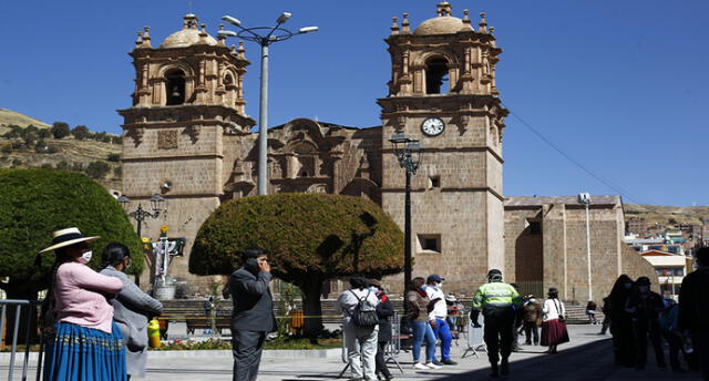 Cuarentena acabó en Puno. Plazas fueron concurridas.