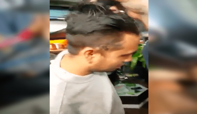 Facebook viral: jóvenes toman en exceso, ingresan a una barbería y ocurre lo peor [VIDEO]