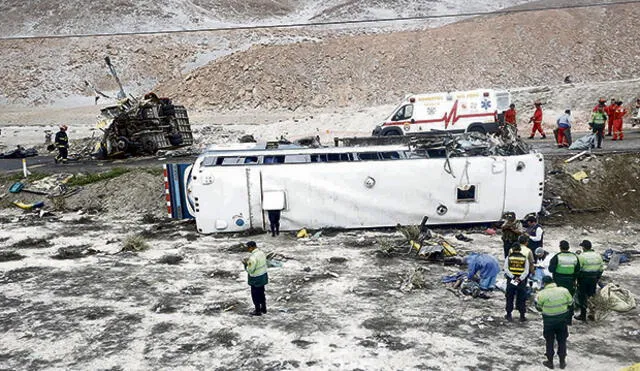  Arequipa: choque de buses deja 13 muertos [VIDEOS Y FOTOS]