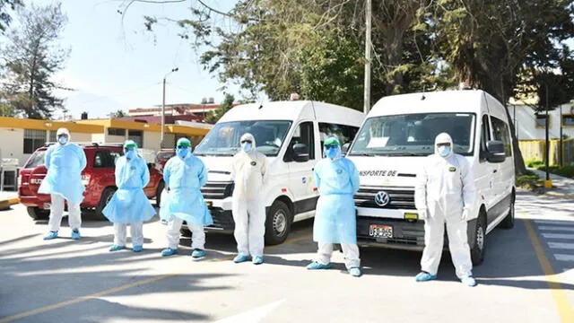 Coronavirus Arequipa equipos de levantamiento de cadáveres