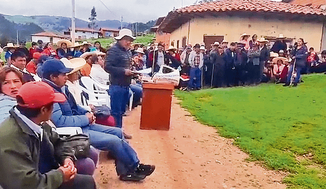 Protestantes. Se resisten al diálogo con empresa minera.