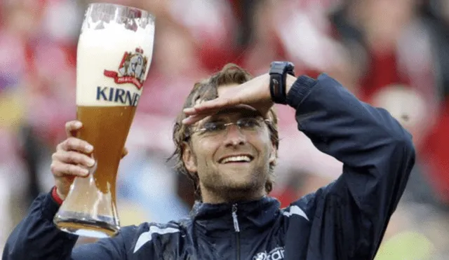 Jürgen Klopp recomendó a sus exdirigidos que sean moderados al beber. Foto: Agencias.