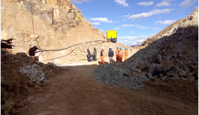 Huancavelica: Paralizan trabajos de minera que contaminaba laguna Choclococha 