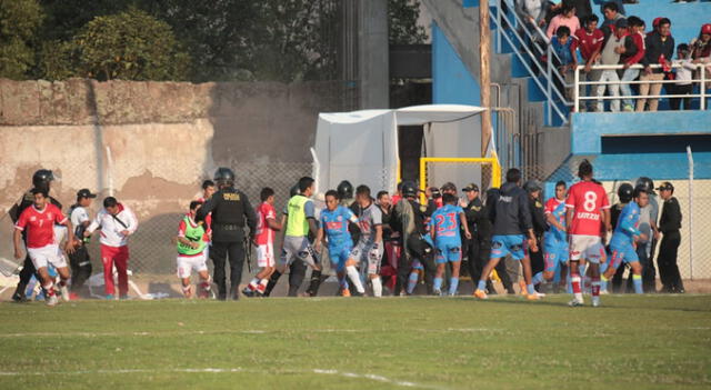 Cusco. Deportistas de Yawar's iniciaron pelea a ras de cancha mientras enfrentaban a Deportivo Garcilaso por la Copa Perú.