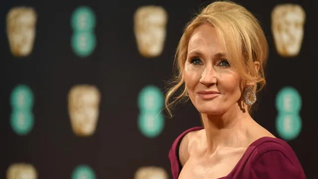 J.K. Rowling también cedió los derechos de sus libros a profesores para que puedan leer virtualmente a sus alumnos. (Foto: AFP)