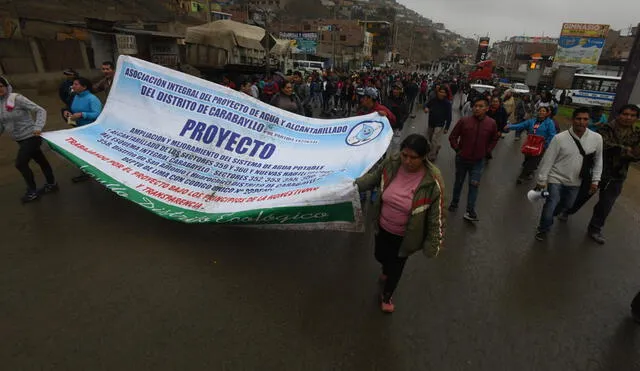 Vecinos de Carabayllo bloquearon la entrada de Canta exigiendo agua [FOTOS]
