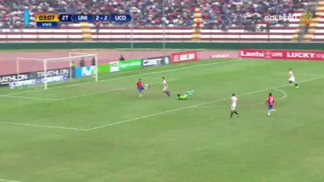 Universitario vs Unión Comercio: Bogado hizo una chalaca con el arco vacío, pero él mismo evitó el gol [VIDEO]