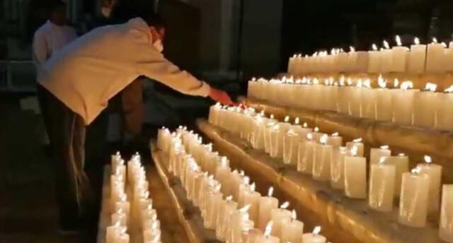 Encendieron velas en homenaje a los fallecidos en Puno. Foto: captura de video