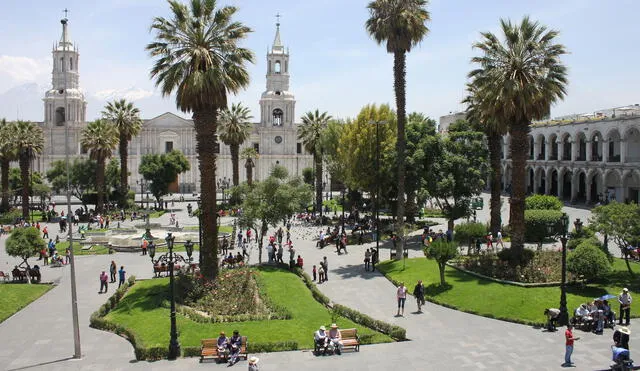 Restringen ingreso de vehículos privados y taxis al centro histórico de Arequipa