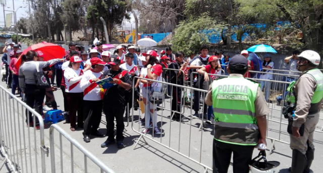 Entradas para Perú vs. Costa Rica se revenden hasta en 350 soles [FOTOS Y VIDEO]