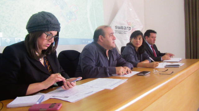 Coordinan formalización de propiedades de centros poblados de Olmos