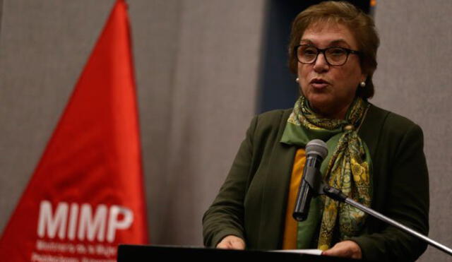 Partido oficialista Peruanos por el Kambio exige renuncia de ministra de la Mujer