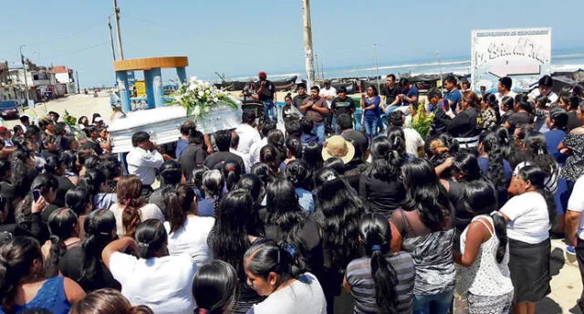 Lambayeque: dan último adiós a pescadores fallecidos en mar de Coishco