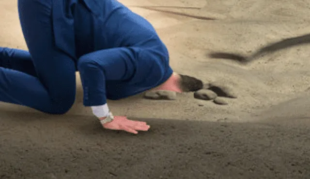 Francia: Cavó un hoyo en la arena, escondió su cabeza y tuvo trágico final