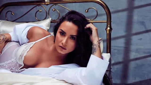 Demi Lovato se pone su último disfraz y envía mensaje: “Verano de chicas calientes”