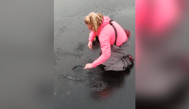 Facebook viral: turista ingresa a zona congelada, rompe el hielo para pescar y captura misterioso pez [VIDEO]