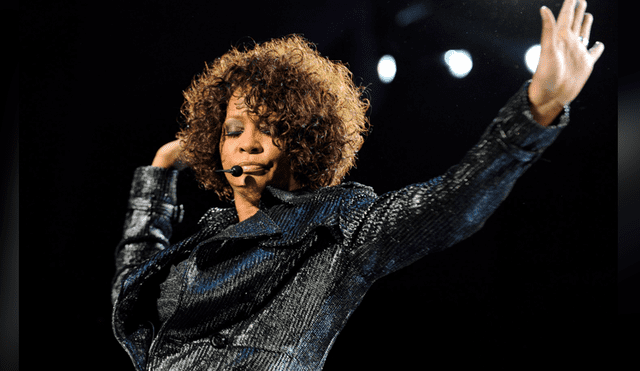 Holograma de Whitney Houston inicia gira de conciertos en medio de críticas [VIDEO]
