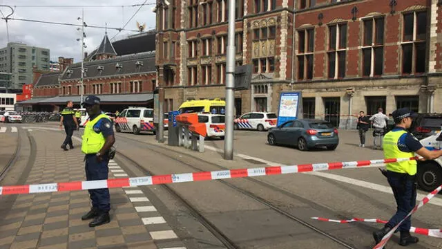 Holanda confirma que ataque con cuchillo en estación de Ámsterdam fue terrorista