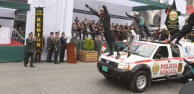 En Arequipa y Tacna Policía celebró aniversario entre aciertos y falencias por superar