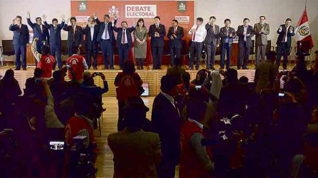 Pulla y ataque dominó debate de candidatos regionales en Cusco