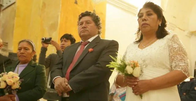Arequipa: Alcalde provincial de Caylloma y otras 22 parejas se unieron en matrimonio comunitario [FOTOS]