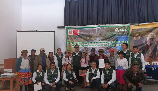 Ayacucho: más de 2 mil agricultores se benefician con entrega de licencias de agua 